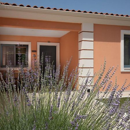 Perithia Suites Экстерьер фото