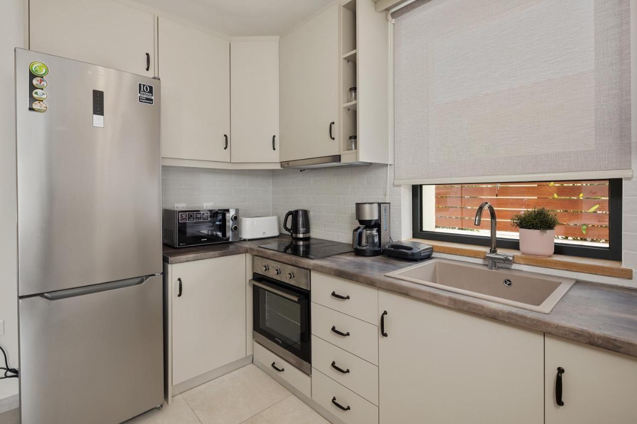 Perithia Suites Экстерьер фото