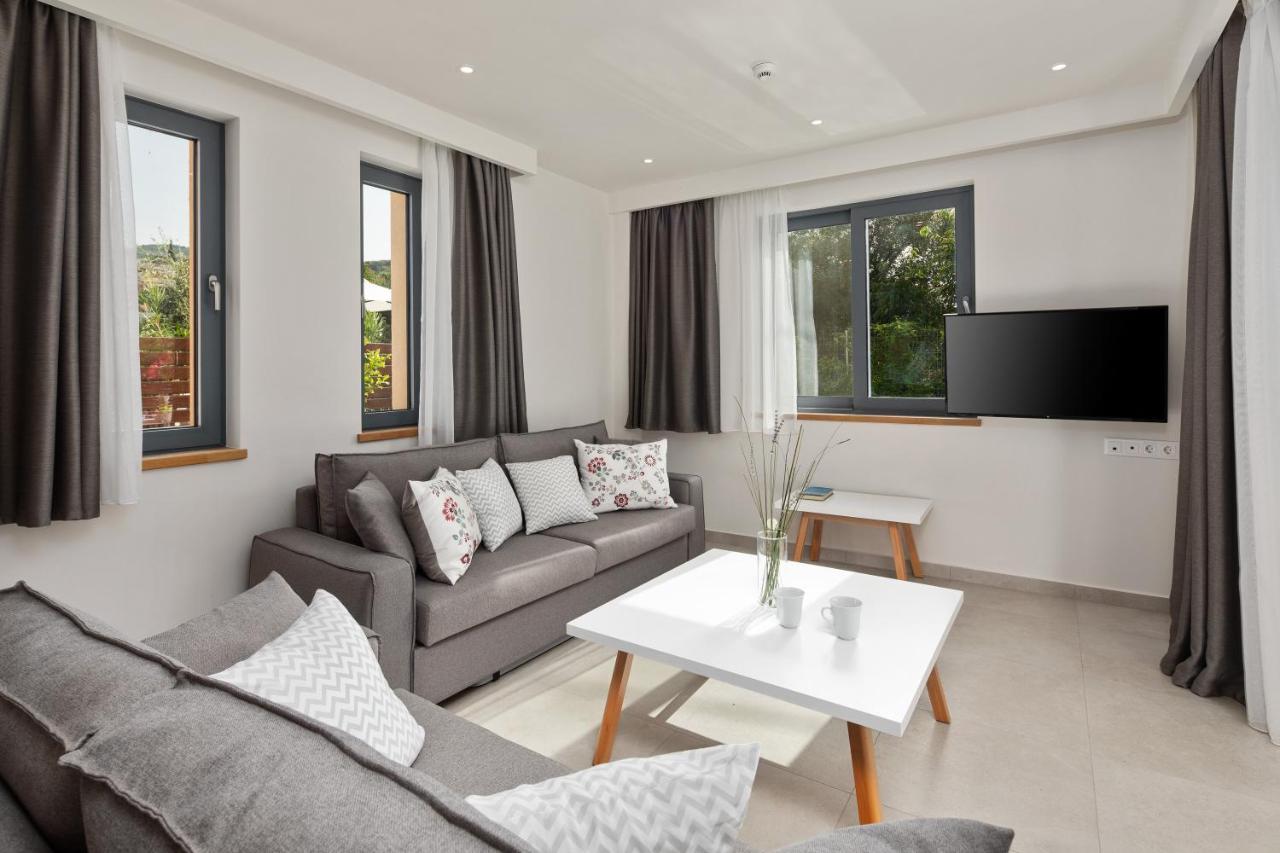 Perithia Suites Экстерьер фото